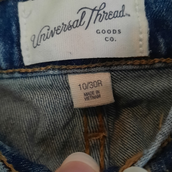 Universal Thread Mom Jeans High Rise Straight Leg - Picture 5 of 8
